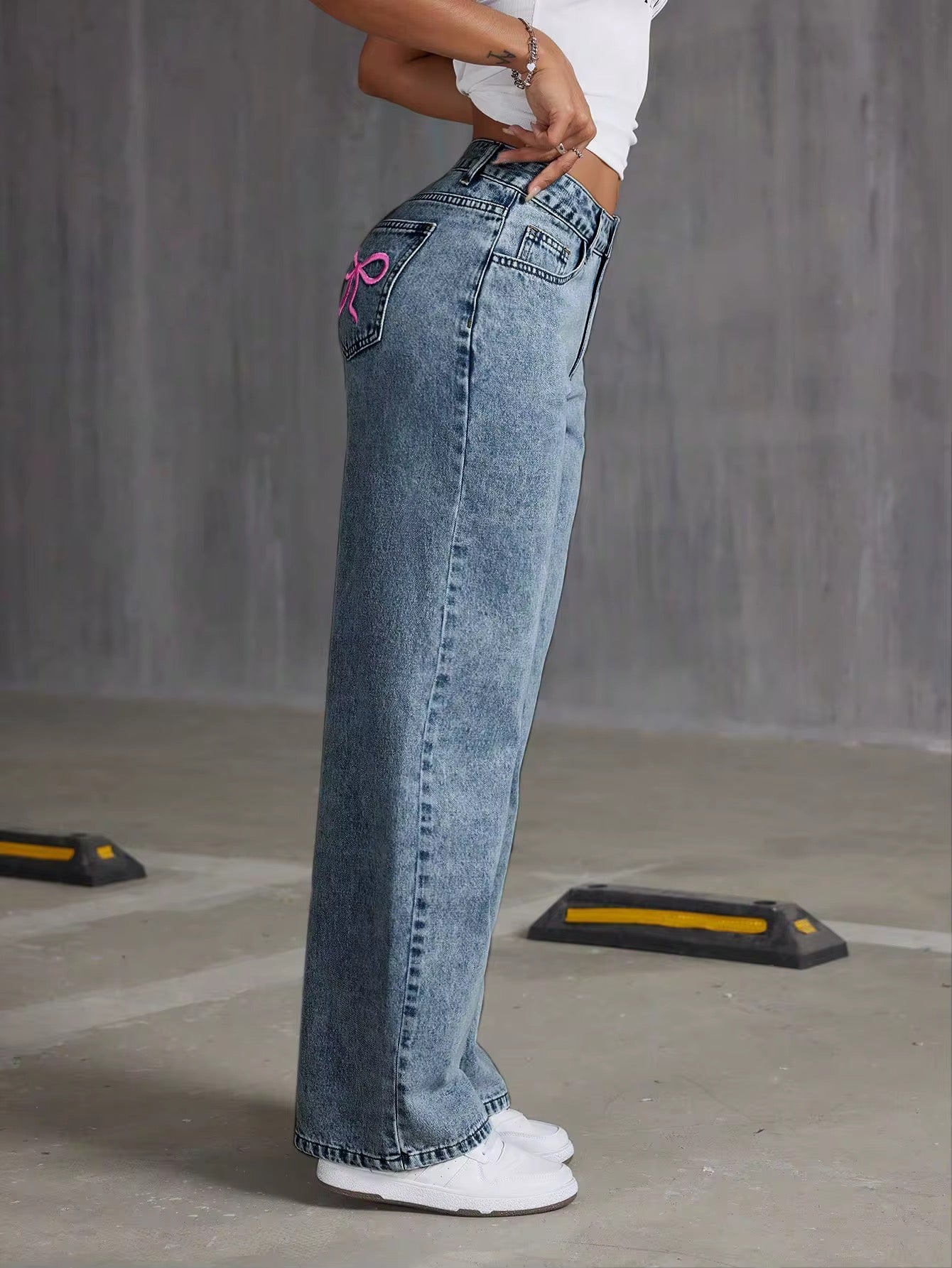 New Women's High Waist Baggy Style Straight Bow Jeans Loose Fit Washed Denim Summer Age Reduction
Wide Leg Pants Sweet Style